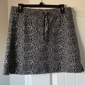T byTalbots Black and White Animal Print Skort
